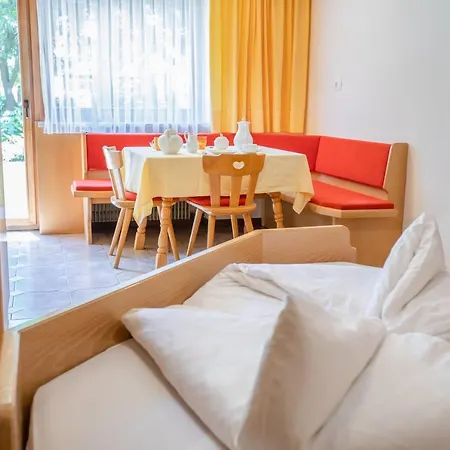 Hotel Apartm. & Bb Ferienidylle Gstrein 2*
