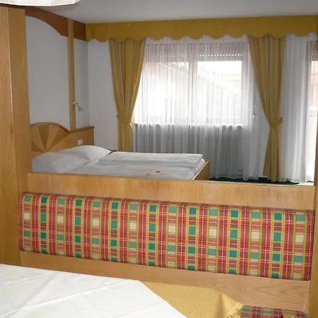 Hotel Apartm. & Bb Ferienidylle Gstrein 2*